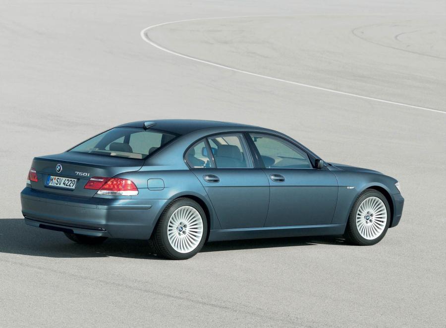  BMW 7-Series 2006 года  (фото 38 из 53)